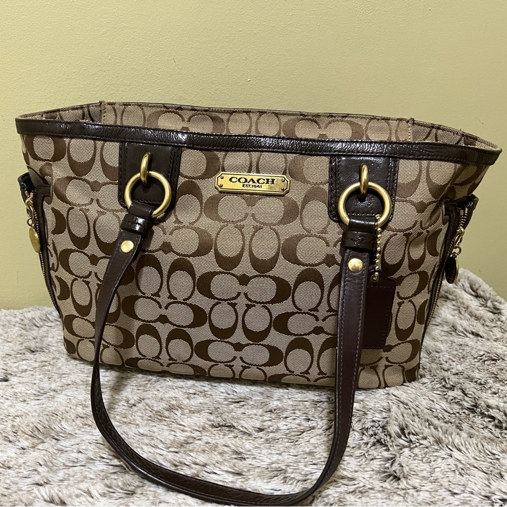 SOLD - Coach Gallery Signature Zip Khaki Mahogany Tote - Picture 2 of 10